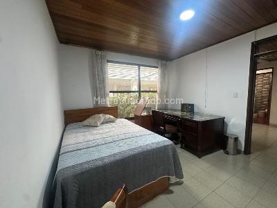 Casa de 5 alcobas en venta en La Flora, Cali, 324 m² · foto 15 de 20