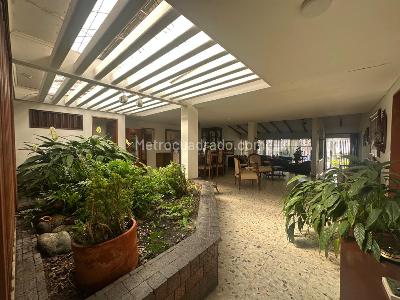 Casa de 5 alcobas en venta en La Flora, Cali, 324 m² · foto 5 de 20