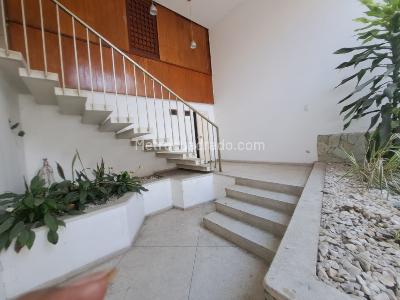 Casa de 5 alcobas en venta en Normandia, Cali, 582 m² · foto 6 de 20
