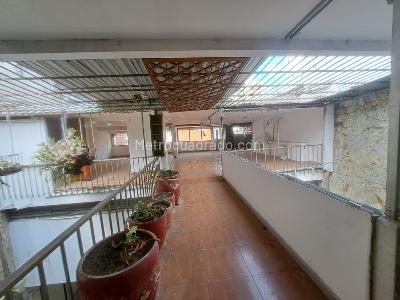 Casa de 5 alcobas en venta en Normandia, Cali, 582 m² · foto 15 de 20