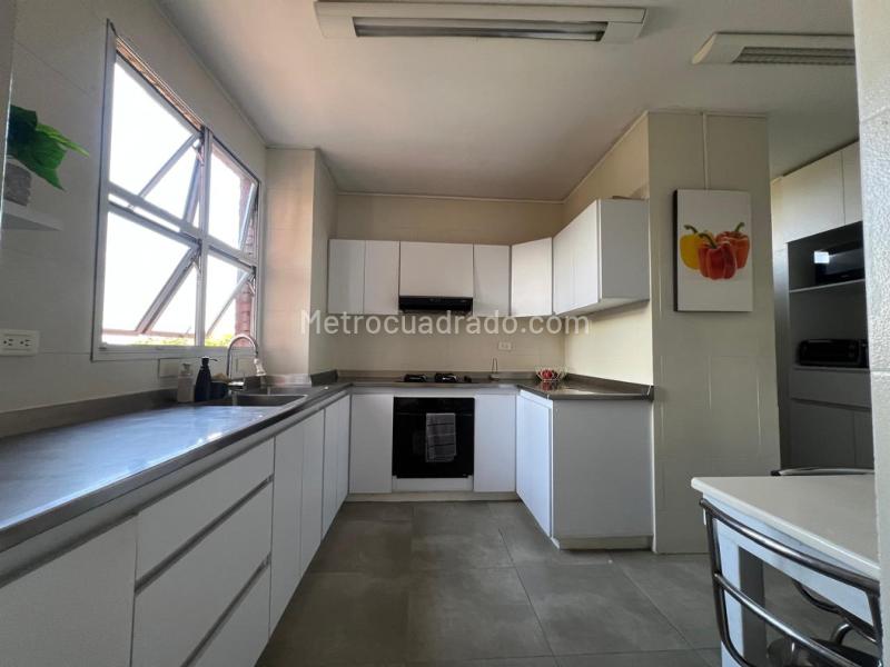 Apartamento en Arriendo, Ciudad Jardin, Cali - Więcej