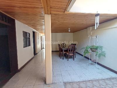 Casa de 4 alcobas en venta en Barrio Nuevo, Palmira, 256 m² · foto 7 de 13