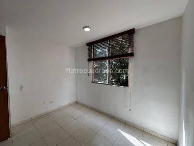 Apartamento de 3 alcobas en venta en Quintas De Don Simon, Cali, 67 m² · foto 9 de 18