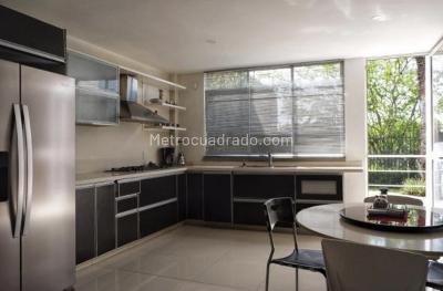 Casa de 4 alcobas en venta en Cristales, Cali, 520 m² · foto 7 de 9