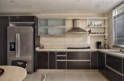 Casa de 4 alcobas en venta en Cristales, Cali, 520 m² · foto 8 de 9