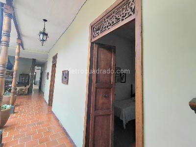 Casa de 5 alcobas en venta en San Antonio, Cali, 469 m² · foto 11 de 20