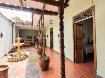 Casa de 5 alcobas en venta en San Antonio, Cali, 469 m² · foto 14 de 20