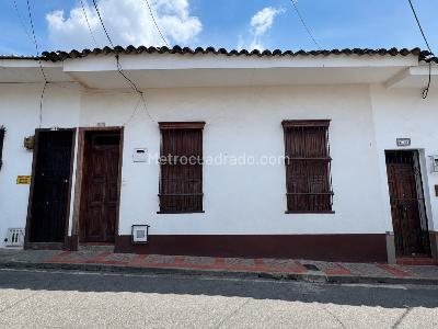 Casa de 5 alcobas en venta en San Antonio, Cali, 469 m² · foto 2 de 20