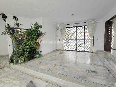 Casa de 4 alcobas en venta en Cristales, Cali, 340 m² · foto 8 de 20