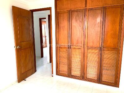 Apartamento de 3 alcobas en venta en Altamira, Palmira, 74 m² · foto 11 de 20