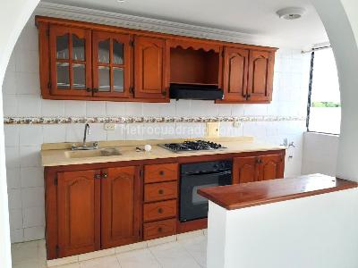 Apartamento de 3 alcobas en venta en Altamira, Palmira, 74 m² · foto 3 de 20