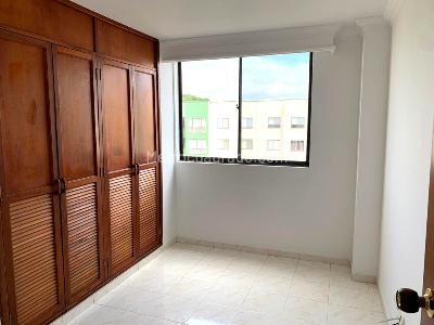 Apartamento de 3 alcobas en venta en Altamira, Palmira, 74 m² · foto 8 de 20