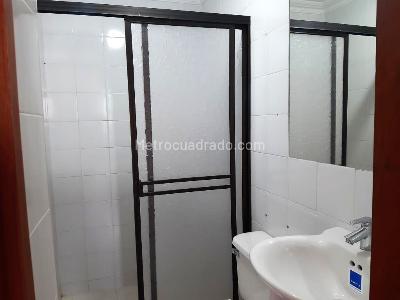 Apartamento de 3 alcobas en venta en Altamira, Palmira, 74 m² · foto 9 de 20