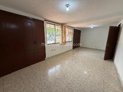 Casa de 4 alcobas en arriendo en La Flora, Cali, 336 m² · foto 9 de 20