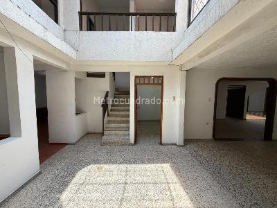 Casa de 4 alcobas en arriendo en La Flora, Cali, 336 m² · foto 18 de 20