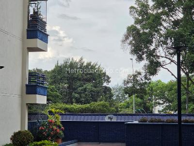 Apartamento en venta en El Refugio, Cali · foto 5 de 19