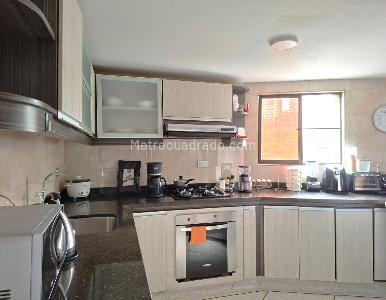 Apartamento de 3 alcobas en venta en Cristales, Cali, 135 m² · foto 11 de 20