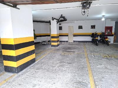 Apartamento de 3 alcobas en venta en Cristales, Cali, 135 m² · foto 17 de 20