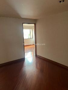 Apartamento de 5 alcobas en venta en Chico Norte, Bogotá, 198 m² · foto 16 de 20