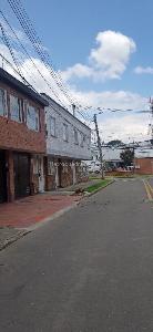 Casa de 4 alcobas en venta en El Polo, Bogotá, 258 m² · foto 6 de 17