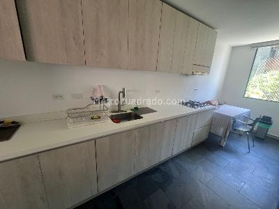 Apartamento de 3 alcobas en venta en Loma Beneitinos, Envigado, 180 m² · foto 11 de 20