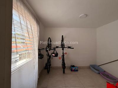Apartamento de 4 alcobas en venta en Conquistadores, Medellín, 145 m² · foto 10 de 17