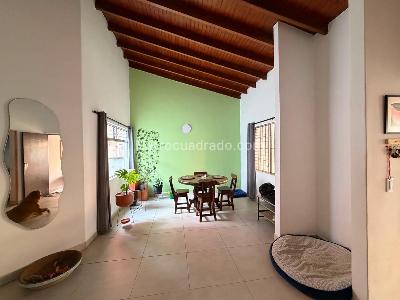 Apartamento de 4 alcobas en venta en Conquistadores, Medellín, 145 m² · foto 3 de 17