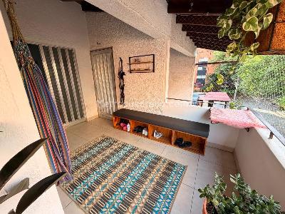 Apartamento de 4 alcobas en venta en Conquistadores, Medellín, 145 m² · foto 4 de 17