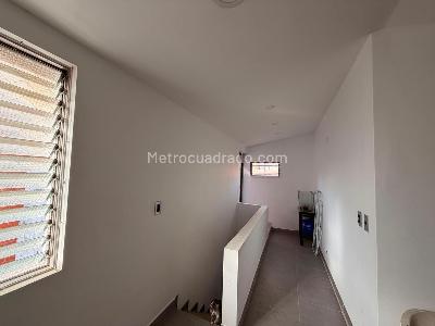 Apartamento de 4 alcobas en venta en Conquistadores, Medellín, 145 m² · foto 8 de 17