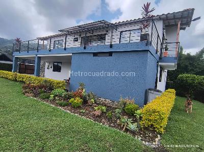 Casa de 4 alcobas en venta en Llanogrande, Rionegro · foto 3 de 16