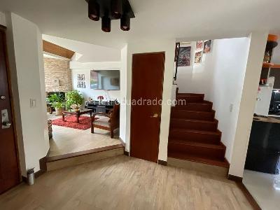 Casa de 3 alcobas en venta en Plazuela De Iberia Ii, Bogotá, 198 m² · foto 10 de 20