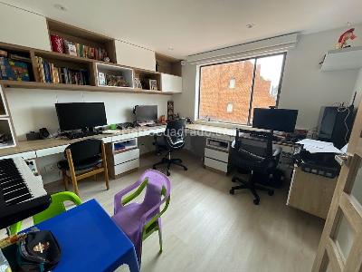 Casa de 4 alcobas en venta en Plazuela Iberia, Bogotá, 194 m² · foto 10 de 20