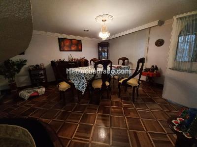 Casa de 4 alcobas en venta en Pontevedra, Bogotá, 232 m² · foto 9 de 18