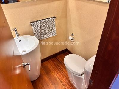 Apartamento de 3 alcobas en venta en Los Rosales, Bogotá, 142 m² · foto 14 de 14