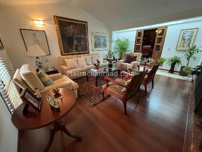 Casa de 5 alcobas en venta en Alhambra Malibu, Bogotá, 288 m² · foto 12 de 20