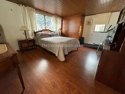 Casa de 5 alcobas en venta en Alhambra Malibu, Bogotá, 288 m² · foto 13 de 20