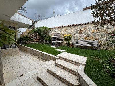 Casa de 4 alcobas en venta en Niza Norte, Bogotá, 396 m² · foto 9 de 20