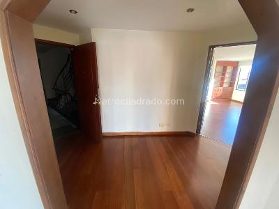 Apartamento en venta en Calleja Baja, Bogotá · foto 8 de 13