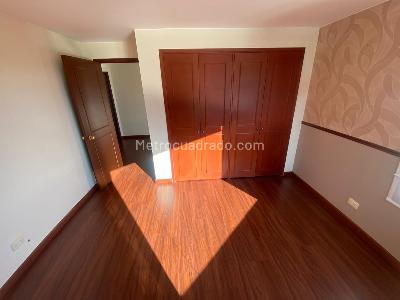 Apartamento en venta en Calleja Baja, Bogotá · foto 9 de 13