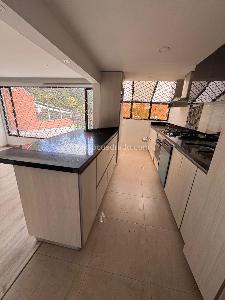 Casa de 5 alcobas en venta en Colina Campestre Iii, Bogotá, 240 m² · foto 2 de 20