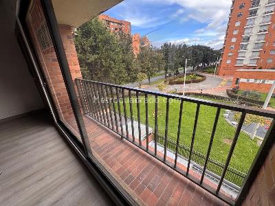 Casa de 4 alcobas en venta en Colina Campestre Gratamira, Bogotá, 240 m² · foto 12 de 20