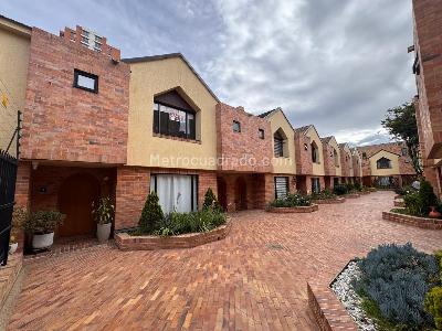 Casa de 4 alcobas en venta en Colina Campestre Gratamira, Bogotá, 240 m² · foto 1 de 20