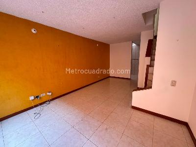 Casa de 3 alcobas en venta en San Antonio Orquideas, Bogotá, 70 m² · foto 4 de 17