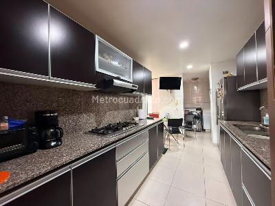 Apartamento de 3 alcobas en venta en Colina Campestre Gilmar, Bogotá, 142 m² · foto 10 de 20