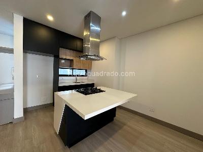 Apartamento de 1 alcoba en venta en Bella Suiza, Bogotá, 58 m² · foto 3 de 10
