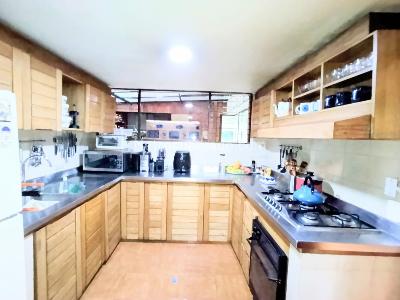 Apartamento de 3 alcobas en venta en El Nogal, Bogotá, 150 m² · foto 18 de 20