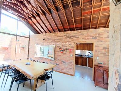 Casa de 3 alcobas en venta en Kalamary, Chía, 1100 m² · foto 11 de 18
