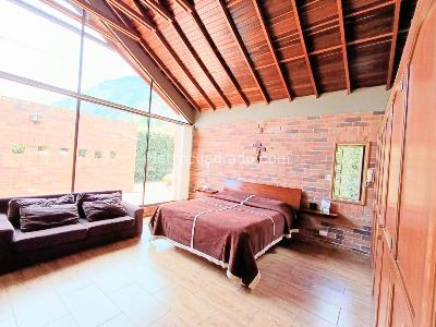 Casa de 3 alcobas en venta en Kalamary, Chía, 1100 m² · foto 12 de 18