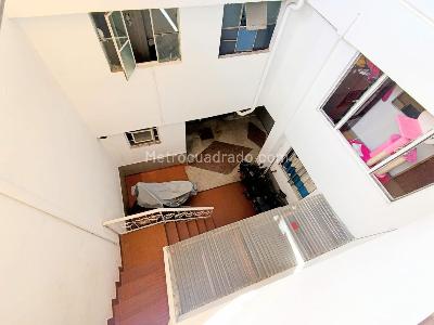 Casa de 5 alcobas en venta en Fontibon, Bogotá, 414 m² · foto 3 de 20