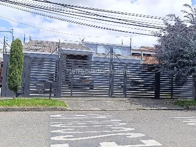 Casa de 4 alcobas en venta en Chico Norte Niza Sur, Bogotá, 390 m² · foto 13 de 20